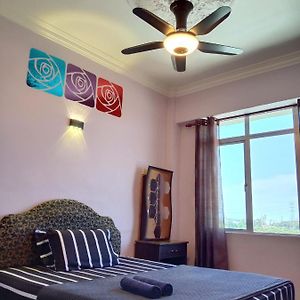 Glory Beach Resort Private Apartment